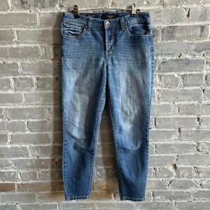 Nine West Jeans Date Night Fit Straight Leg Blue Denim Rhinestone Pocket Sz 6/28
